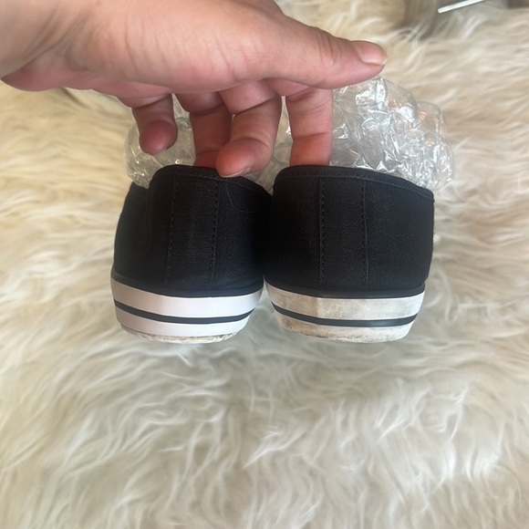 Tommy Hilfiger Black & White Initials Lucey Sneaker Size 8.5 - Picture 7 of 12